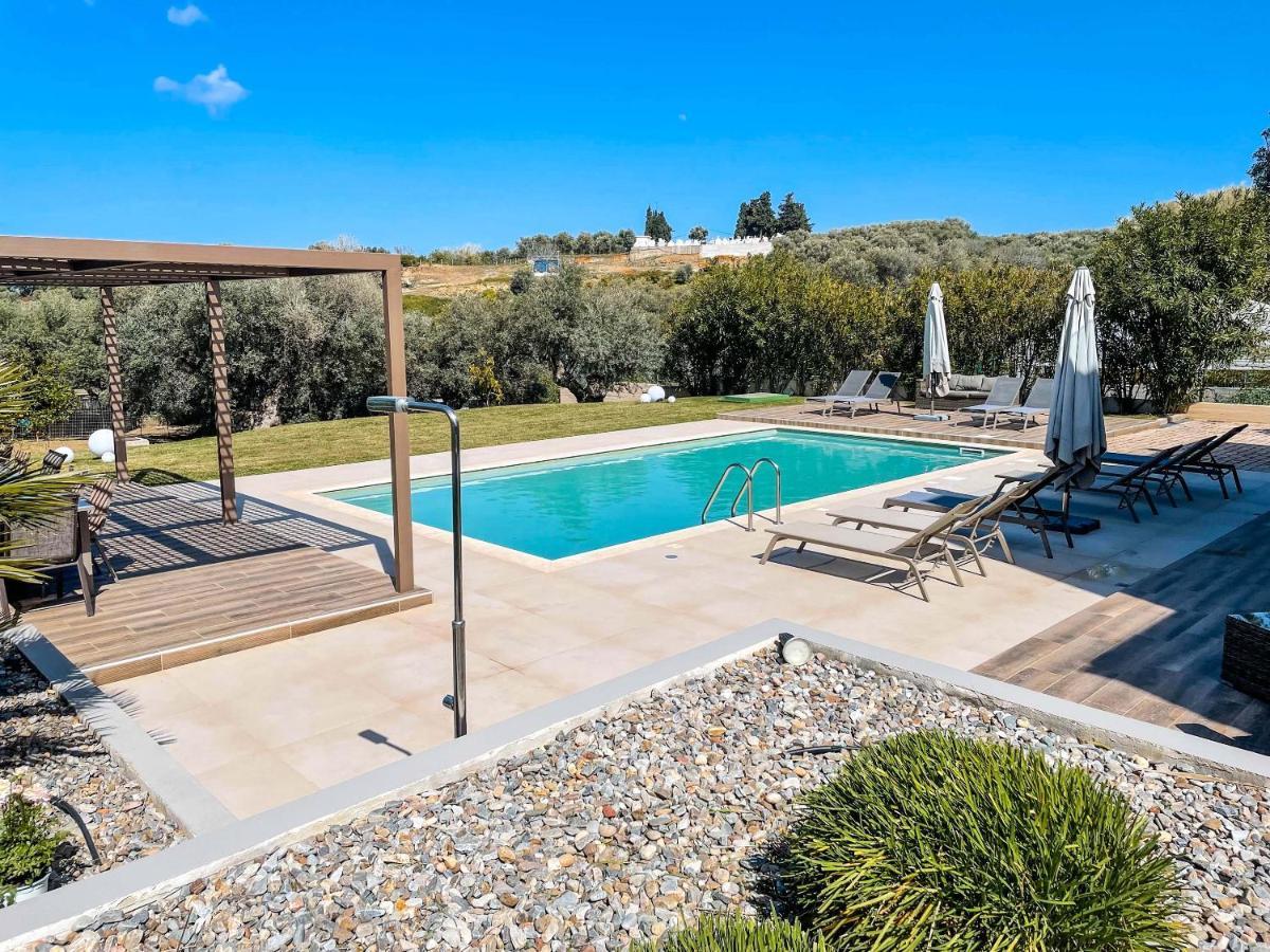 Villa Aelia I Modern & Ideal For Large Groups Galatás 外观 照片
