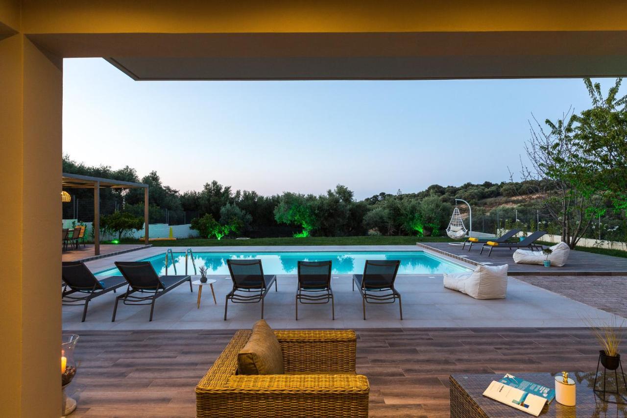 Villa Aelia I Modern & Ideal For Large Groups Galatás 外观 照片