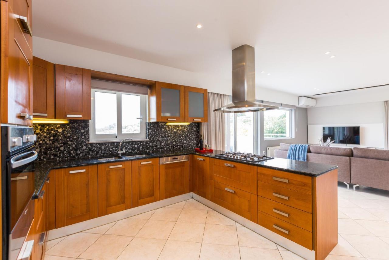 Villa Aelia I Modern & Ideal For Large Groups Galatás 外观 照片