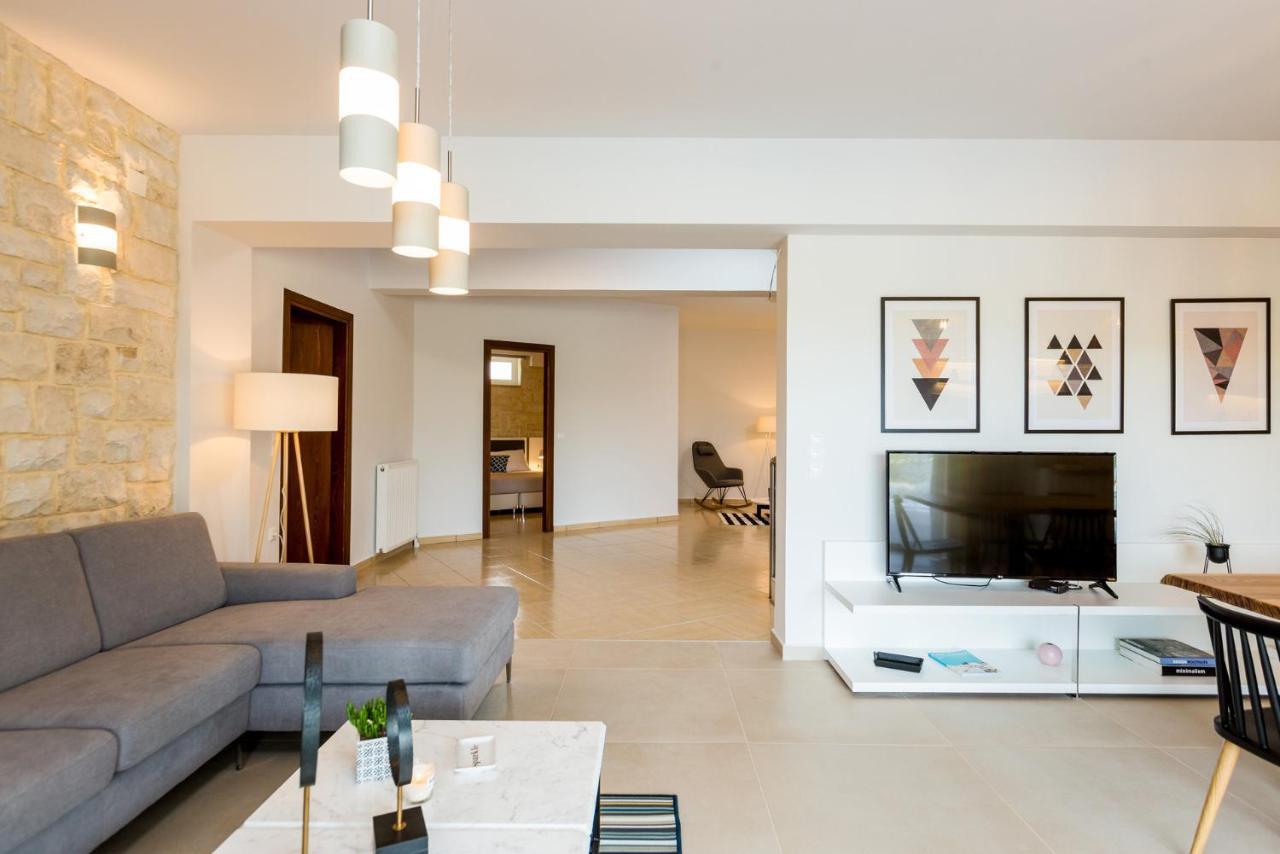 Villa Aelia I Modern & Ideal For Large Groups Galatás 外观 照片
