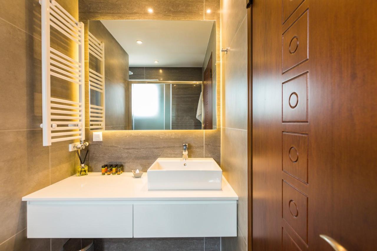 Villa Aelia I Modern & Ideal For Large Groups Galatás 外观 照片